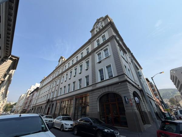 883 m² Commercial space