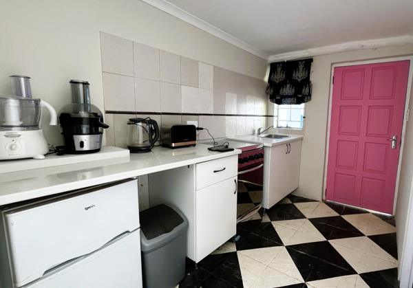 1 Bedroom Garden Cottage
