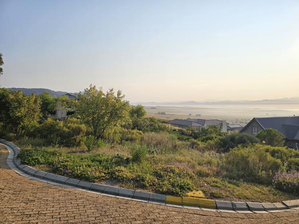 700 m² Land