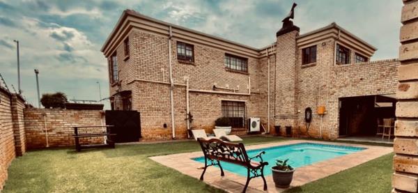 5 Bedroom House