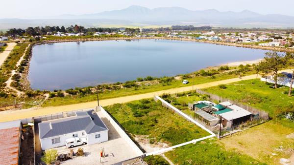 595 m² Land
