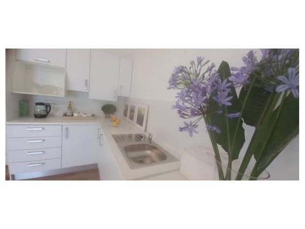 1 Bedroom Garden Cottage
