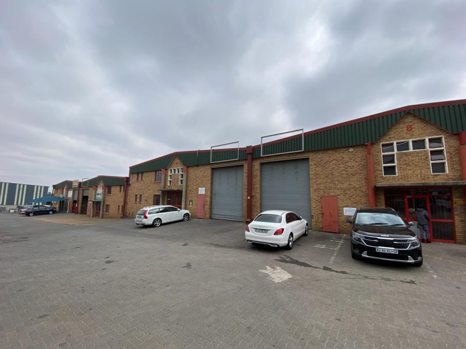 1 056 m² Industrial space