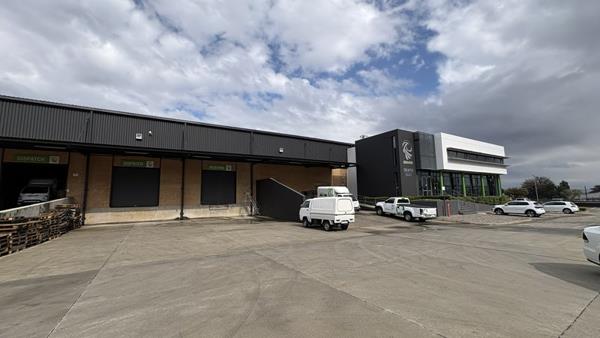 3 137 m² Industrial space