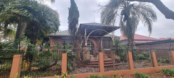 10 Bedroom House