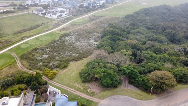 733 m² Land