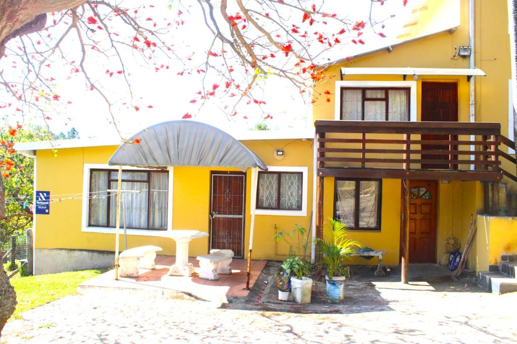 10 Bedroom House