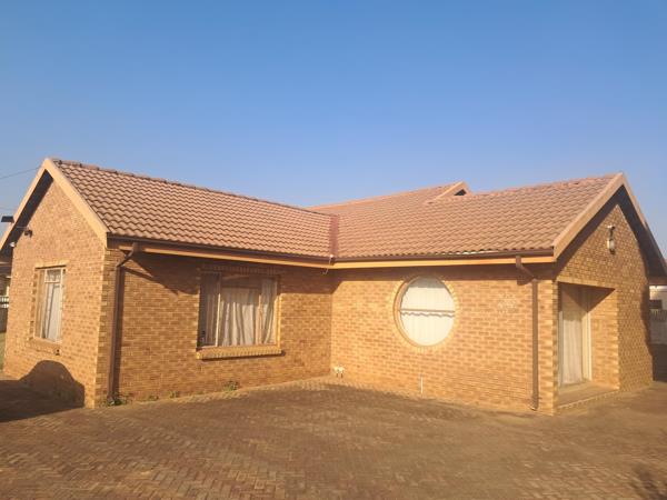 8 Bedroom House