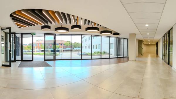 1 922 m² Commercial space