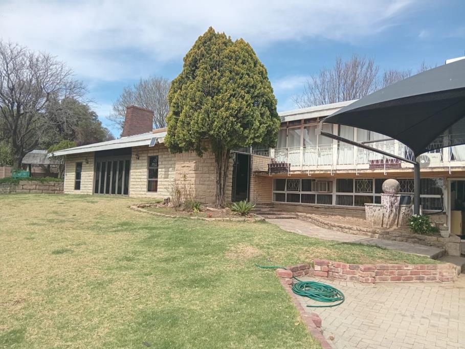 5 Bedroom House