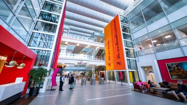423.7 m² Commercial space