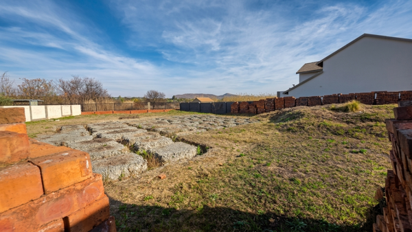 820 m² Land
