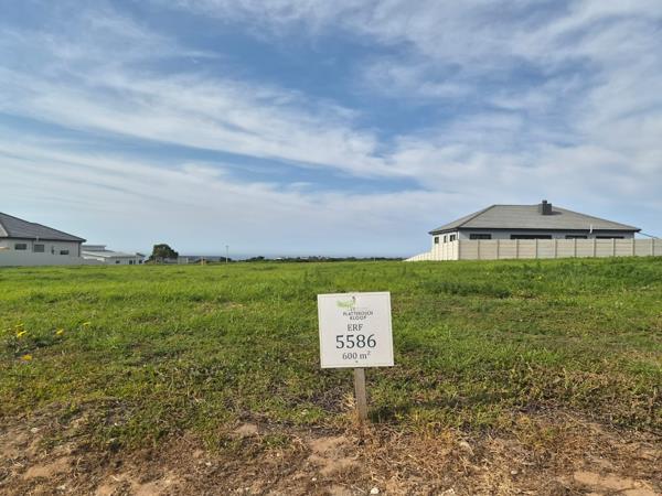 600 m² Land
