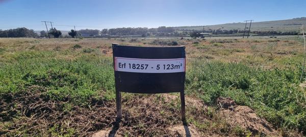 5 123 m² Land