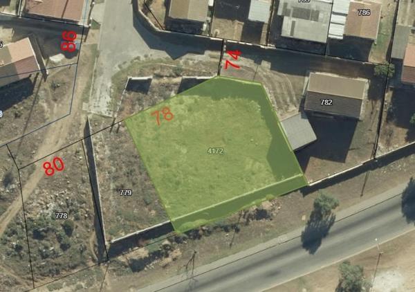818 m² Land