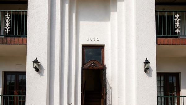 1 Bedroom House