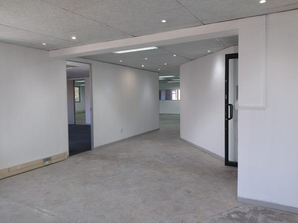 320 m² Commercial space