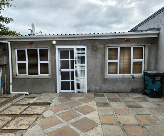 1 Bedroom House