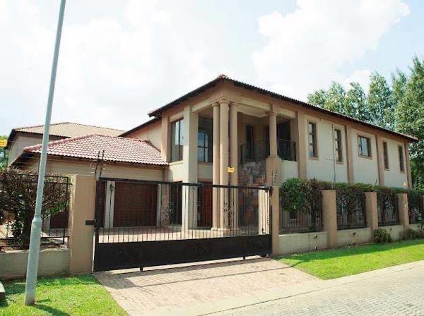 4 Bedroom Townhouse