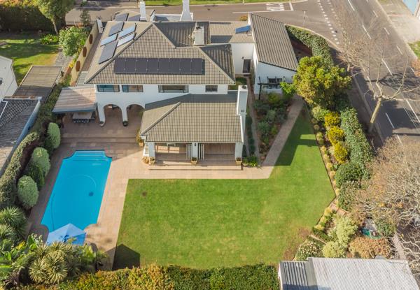 6 Bedroom House