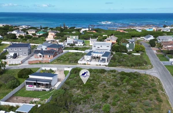 600 m² Land