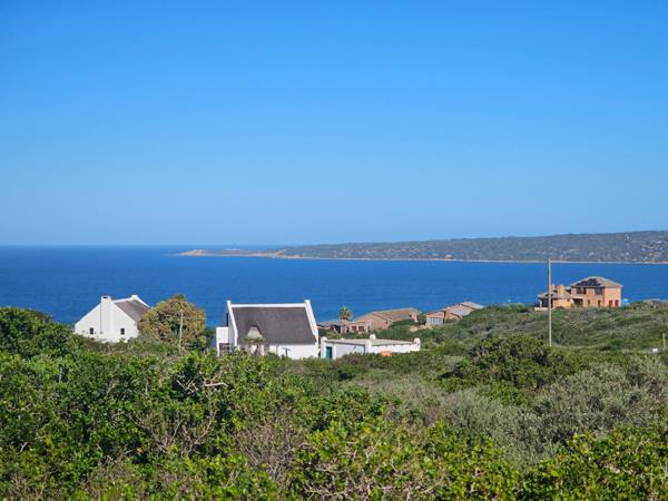 740 m² Land