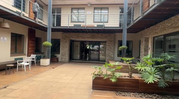 140 m² Commercial space