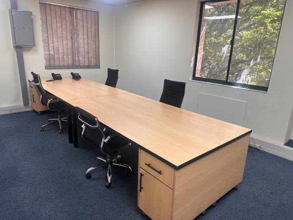 140 m² Commercial space