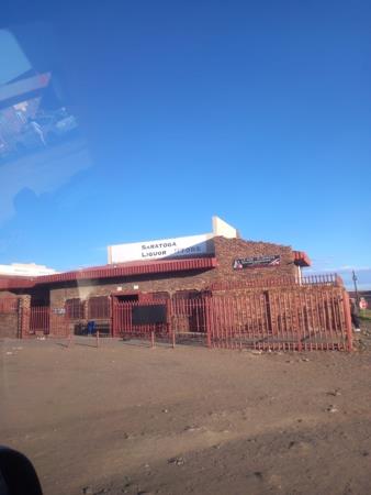 828 m² Retail Space