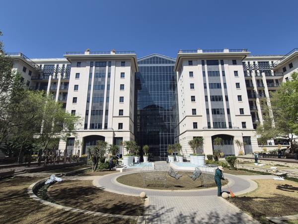 1 563 m² Commercial space