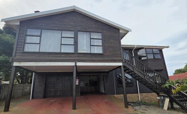 6 Bedroom House