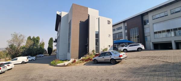 244 m² Commercial space