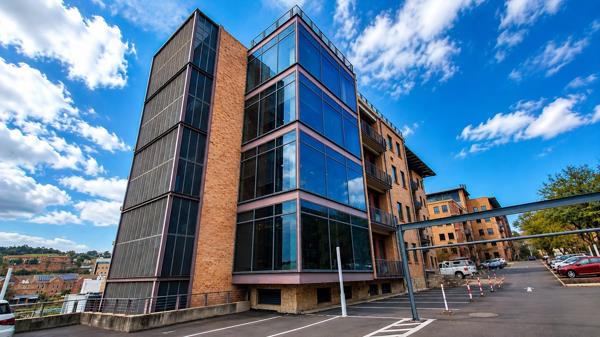 567 m² Office Space
