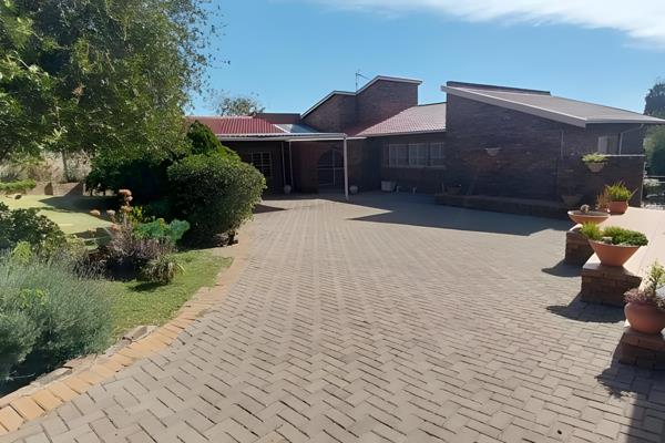 5 Bedroom House