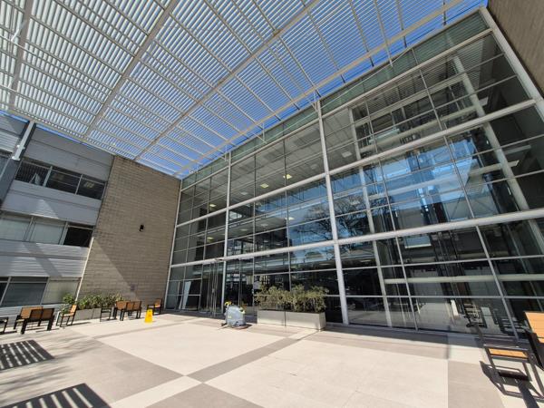 937 m² Commercial space