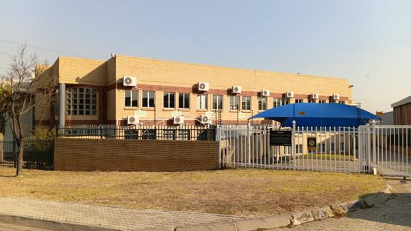 1 016 m² Industrial space