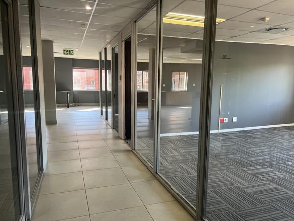 241 m² Commercial space