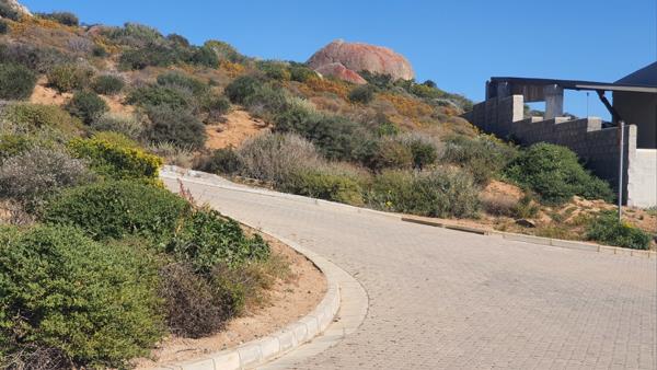 637 m² Land