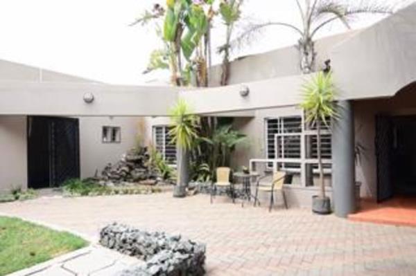 1 Bedroom House