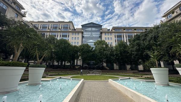 1 602 m² Commercial space