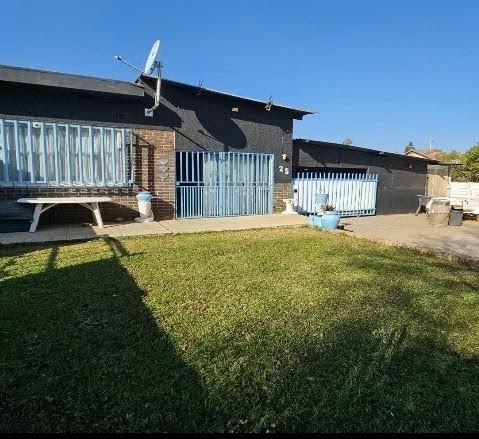 6 Bedroom House