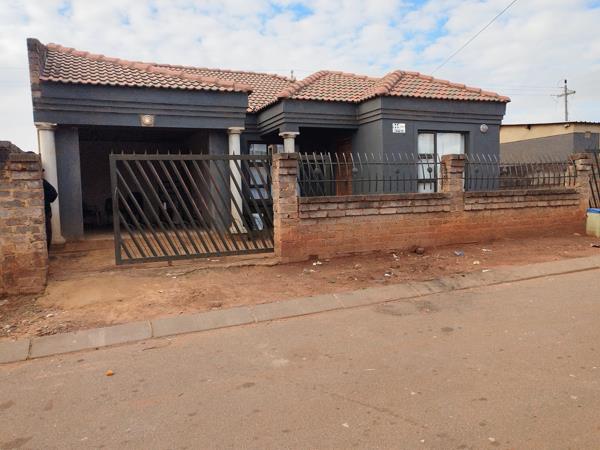 2 Bedroom House