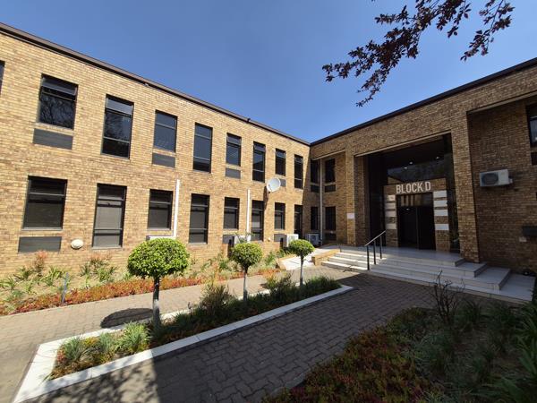 111 m² Commercial space