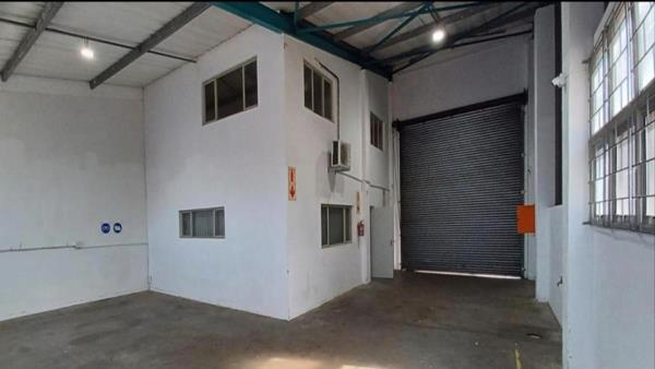 196 m² Industrial space