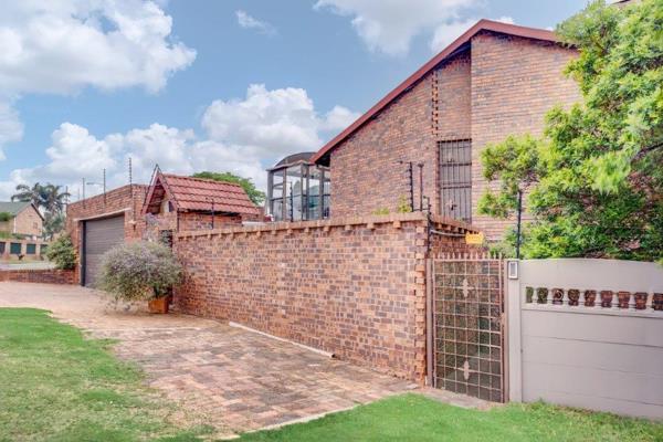 8 Bedroom House