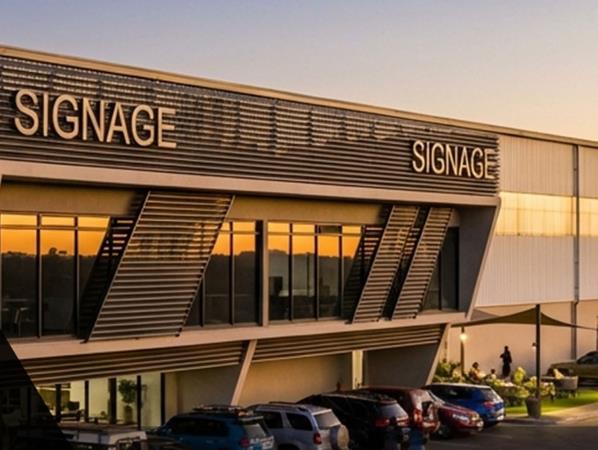 8 000 m² Industrial space
