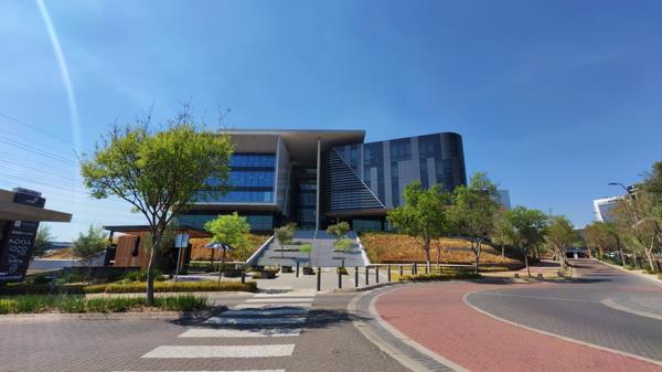 595 m² Commercial space