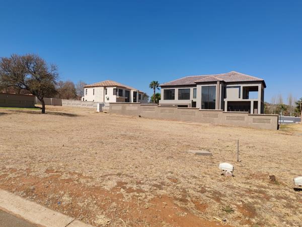 610 m² Land