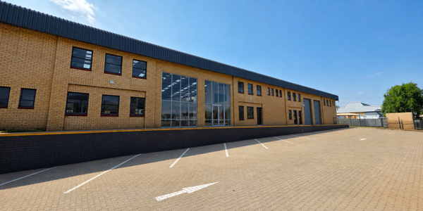 1 678 m² Industrial space