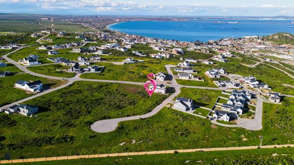 750 m² Land